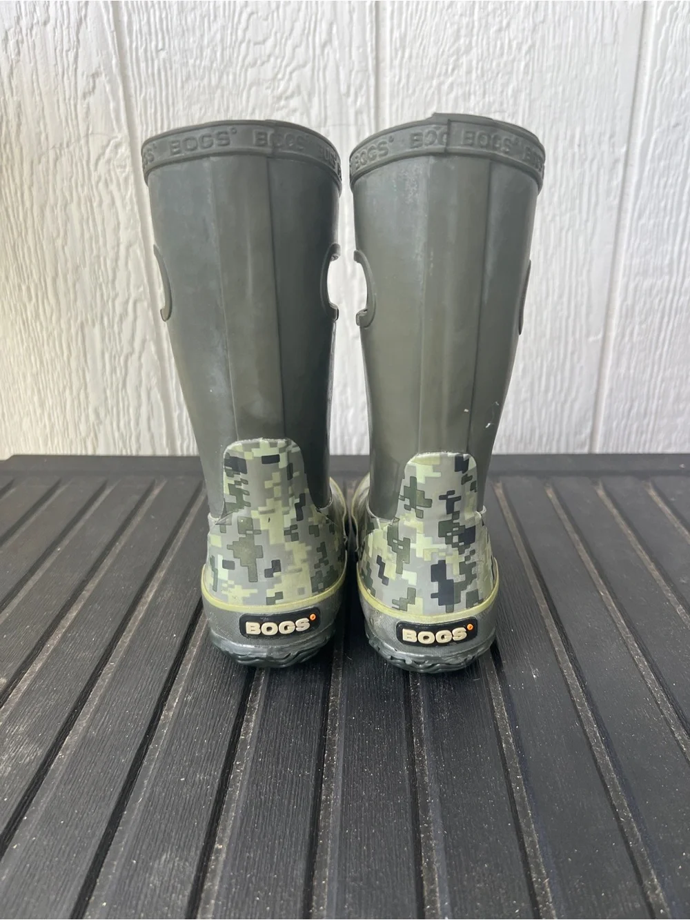 Bogs Toddler Kids Size 9 Green Camo Waterproof Rain Boots